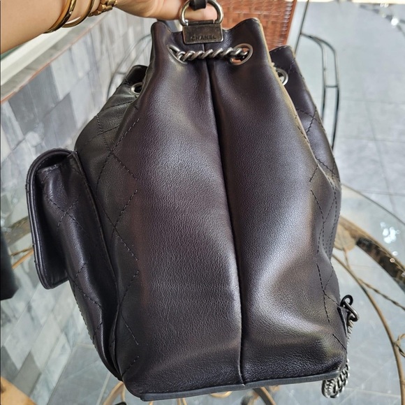 ❌SOLD❌SUPER CUTE!Chanel Bag Black Backpack Quilted Calfskin/Can use as a HandBag - Picture 5 of 16